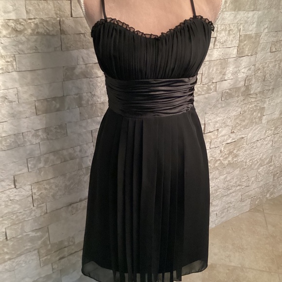 Democracy Dress (NWT) - Picture 2 of 13